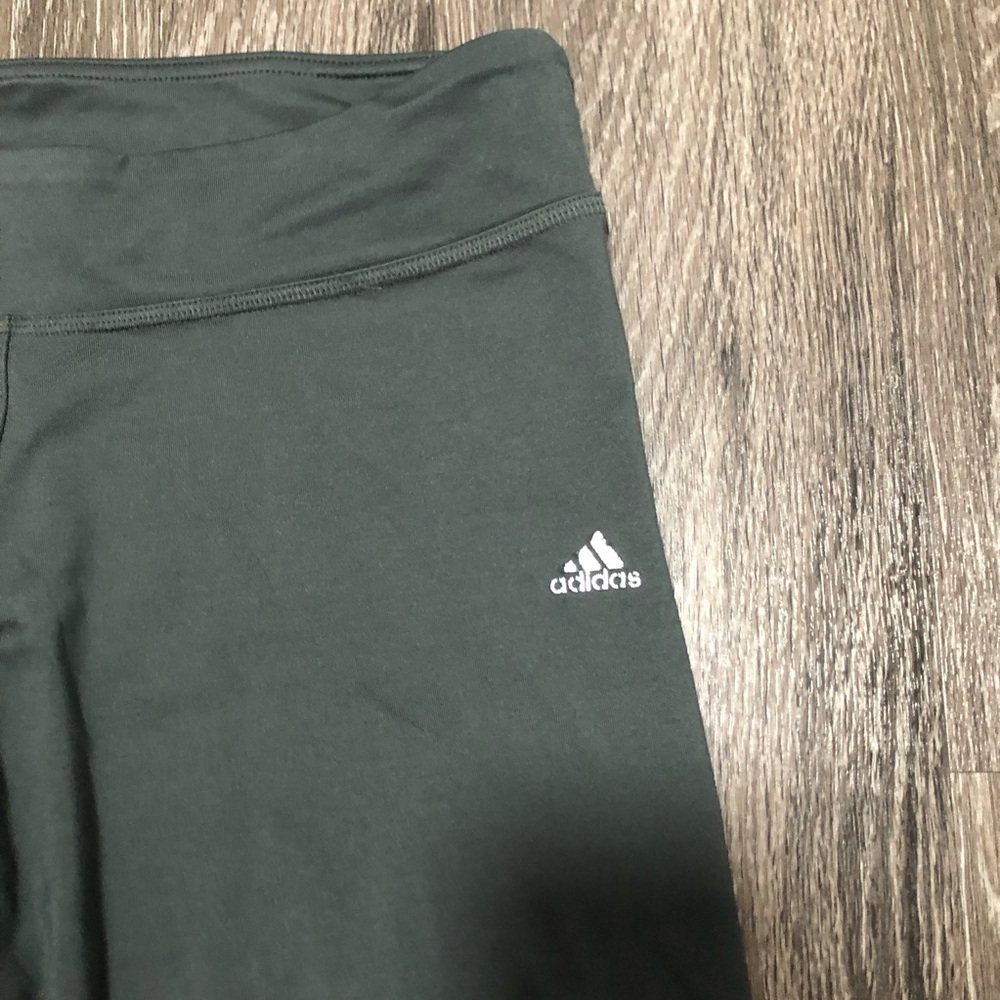 Adidas Dark Grey High-Rise Capri Leggings w/ Hidden Pocket - Picture 2 of 7